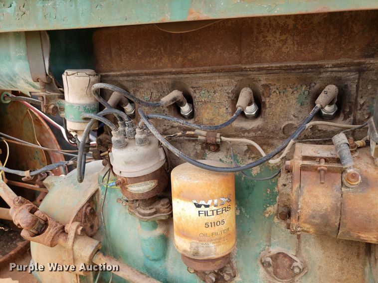 image for item DO2999 Oliver Row Crop 66  tractor