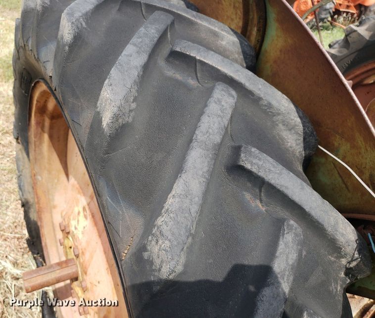 image for item DO2999 Oliver Row Crop 66  tractor