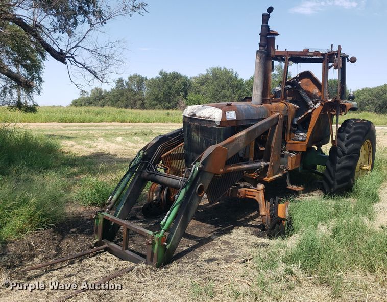 image for item DO3016 1978 John Deere 4440  tractor