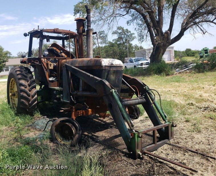 image for item DO3016 1978 John Deere 4440  tractor