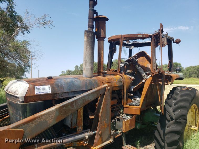 image for item DO3016 1978 John Deere 4440  tractor