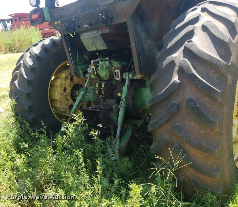 image for item DO3016 1978 John Deere 4440  tractor