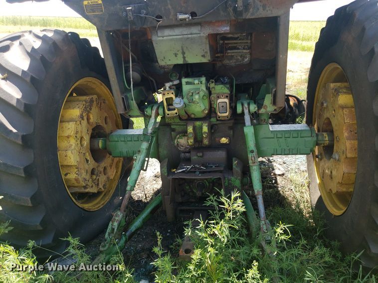 image for item DO3016 1978 John Deere 4440  tractor