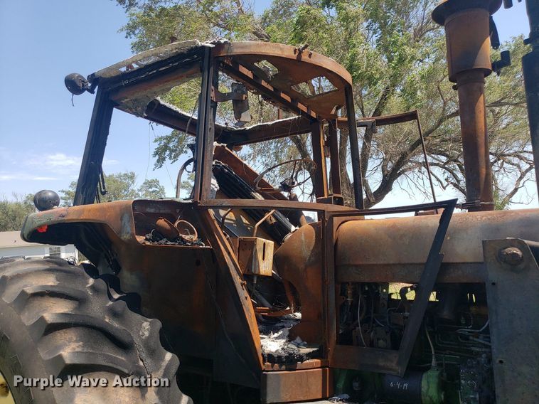 image for item DO3016 1978 John Deere 4440  tractor