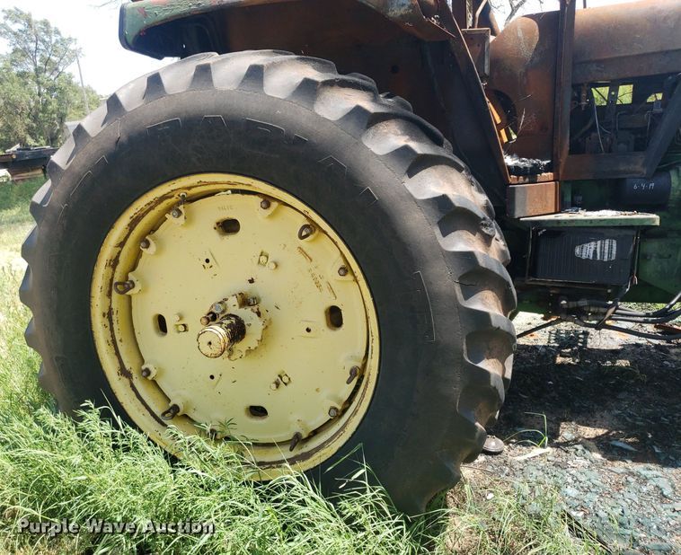 image for item DO3016 1978 John Deere 4440  tractor