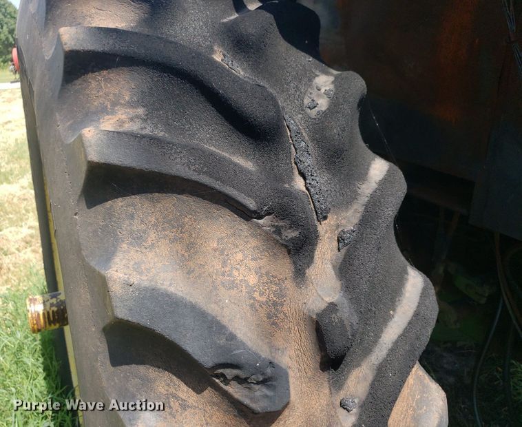 image for item DO3016 1978 John Deere 4440  tractor