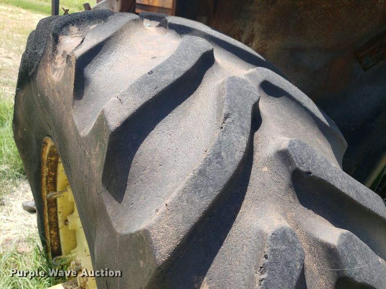 image for item DO3016 1978 John Deere 4440  tractor