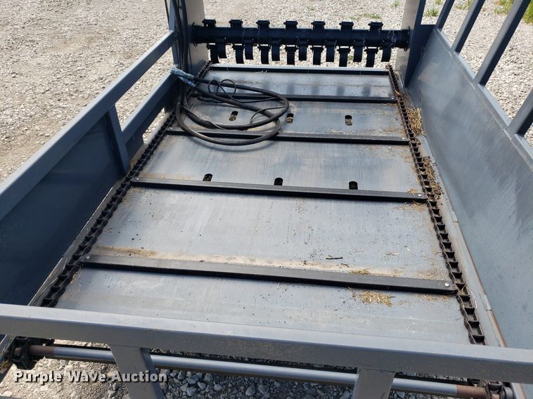 image for item DO3018 Top Notch  skid steer bale processor