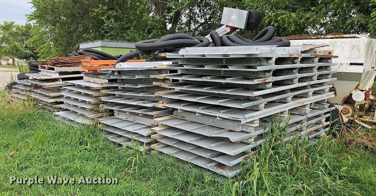 image for item DP2305 (51) grain containment walls