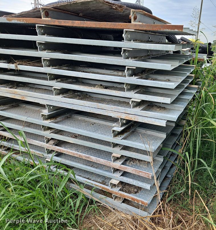 image for item DP2305 (51) grain containment walls