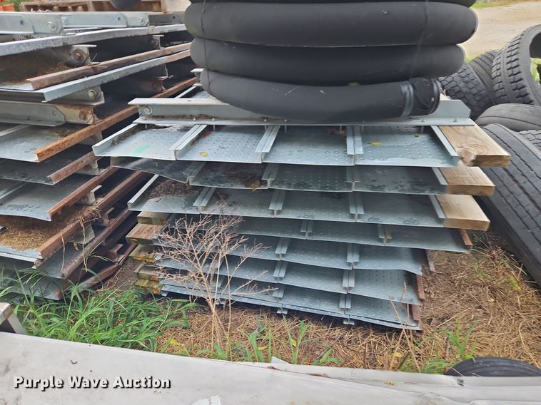 image for item DP2305 (51) grain containment walls