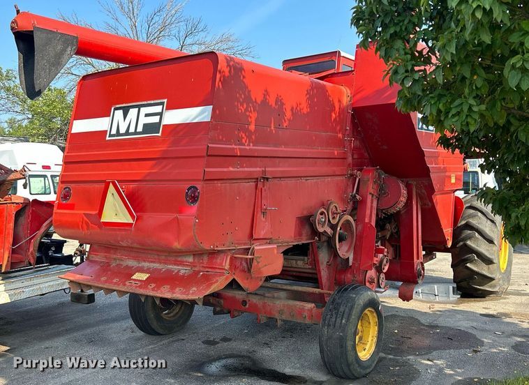 image for item DQ0879 Massey Ferguson MT750  combine