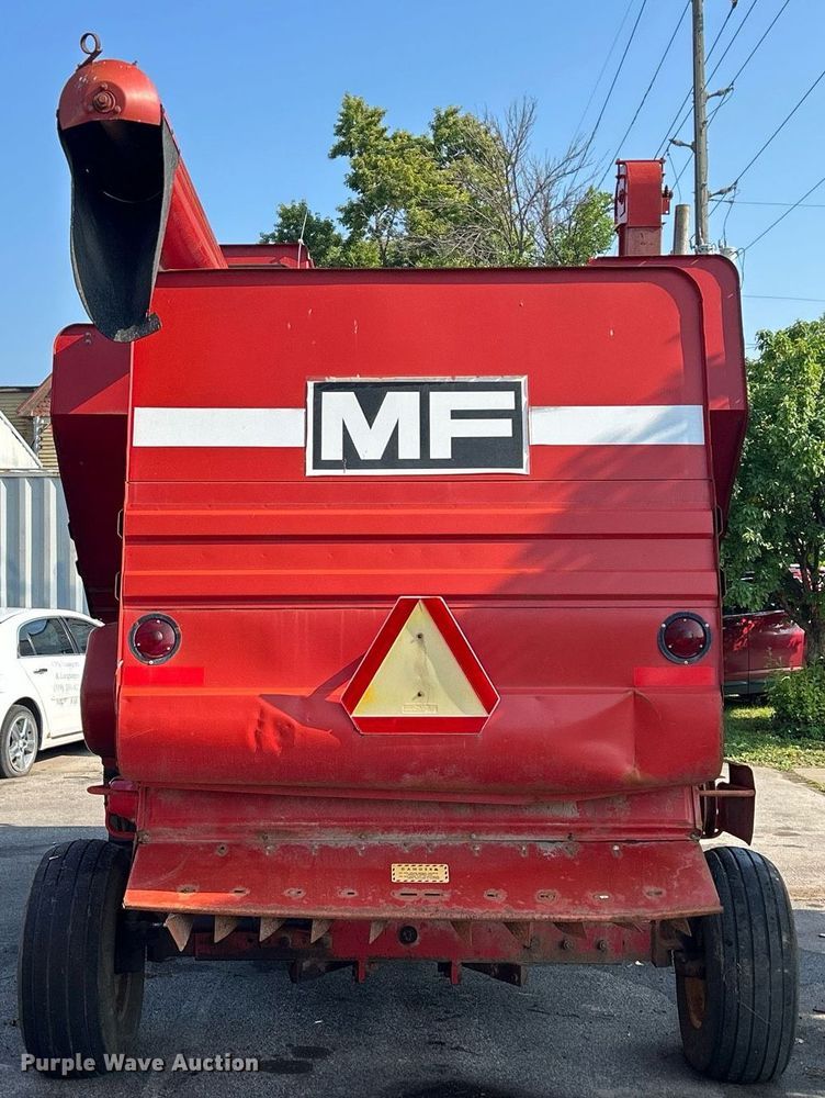 image for item DQ0879 Massey Ferguson MT750  combine
