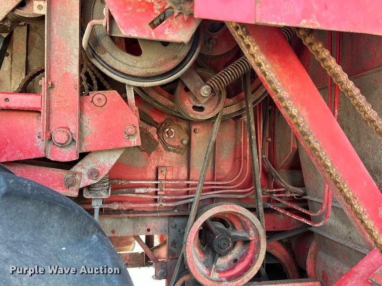 image for item DQ0879 Massey Ferguson MT750  combine