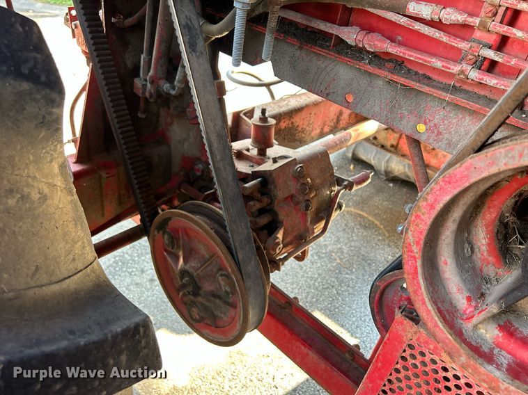 image for item DQ0879 Massey Ferguson MT750  combine
