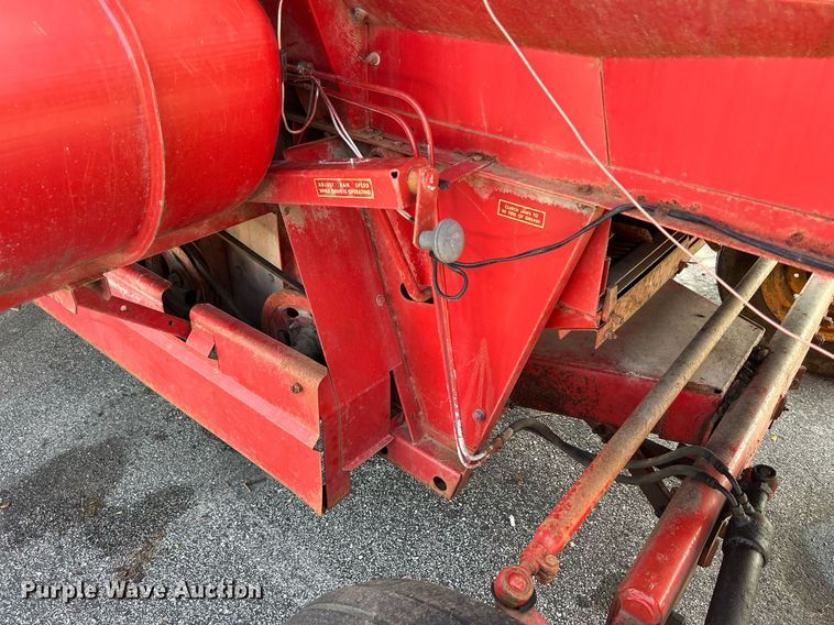 image for item DQ0879 Massey Ferguson MT750  combine