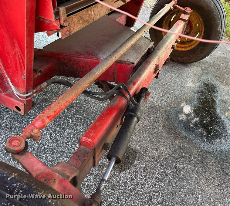 image for item DQ0879 Massey Ferguson MT750  combine