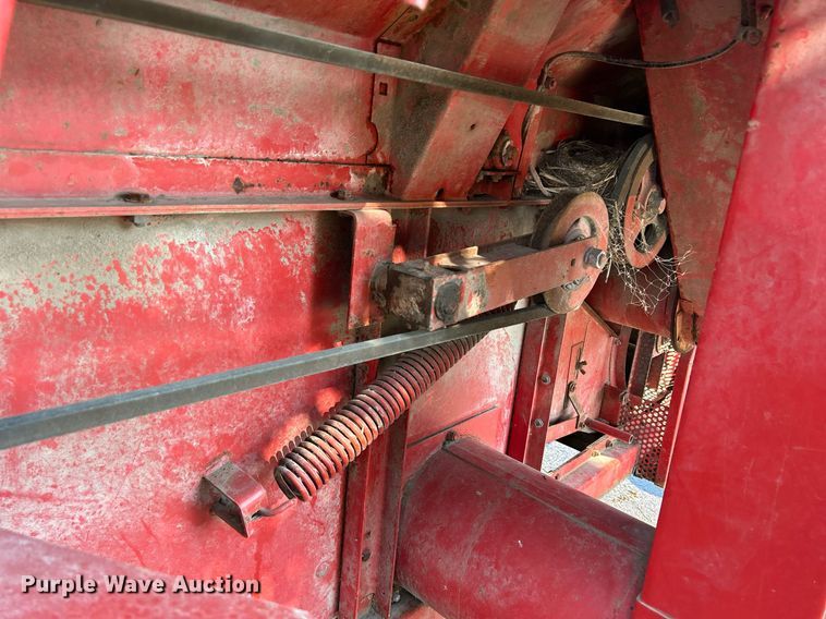 image for item DQ0879 Massey Ferguson MT750  combine