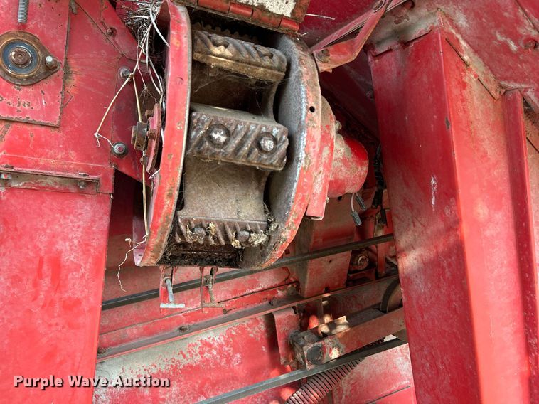 image for item DQ0879 Massey Ferguson MT750  combine