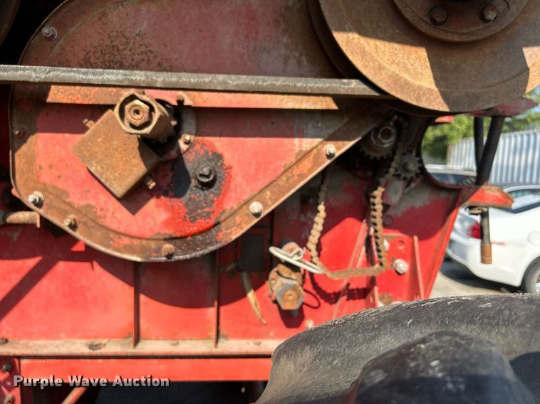 image for item DQ0879 Massey Ferguson MT750  combine