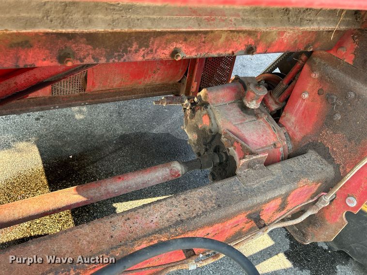image for item DQ0879 Massey Ferguson MT750  combine
