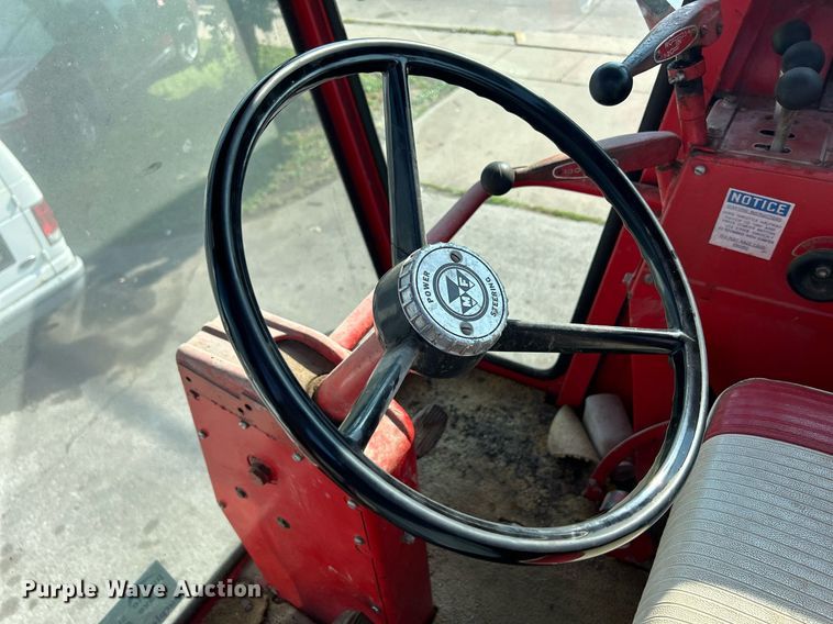 image for item DQ0879 Massey Ferguson MT750  combine