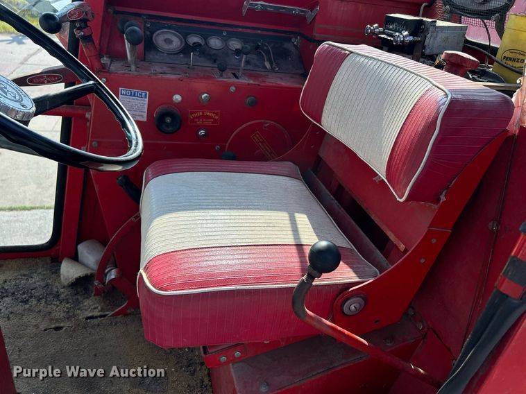 image for item DQ0879 Massey Ferguson MT750  combine