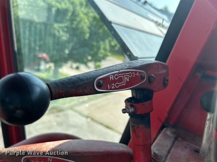 image for item DQ0879 Massey Ferguson MT750  combine