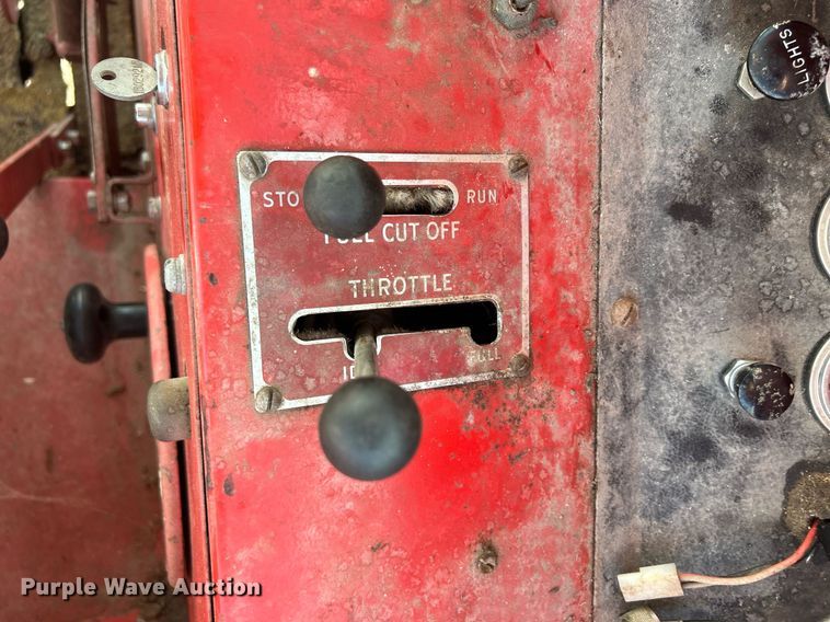 image for item DQ0879 Massey Ferguson MT750  combine