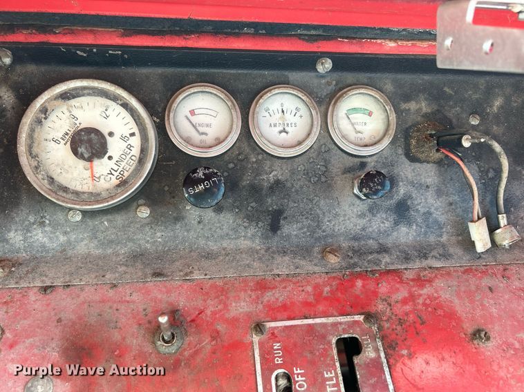 image for item DQ0879 Massey Ferguson MT750  combine