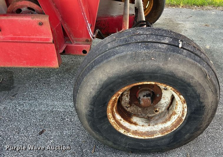 image for item DQ0879 Massey Ferguson MT750  combine