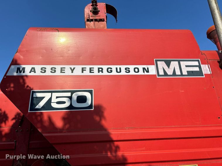 image for item DQ0879 Massey Ferguson MT750  combine