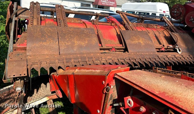 image for item DQ0879 Massey Ferguson MT750  combine