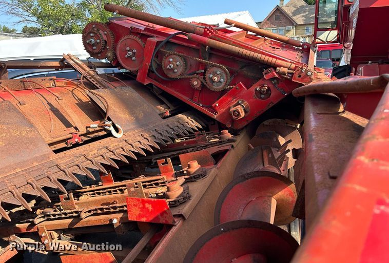 image for item DQ0879 Massey Ferguson MT750  combine