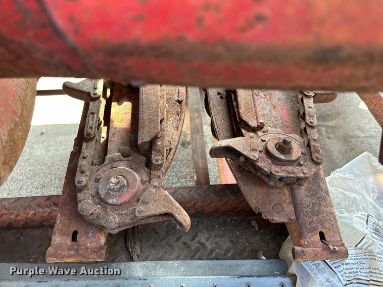 image for item DQ0879 Massey Ferguson MT750  combine