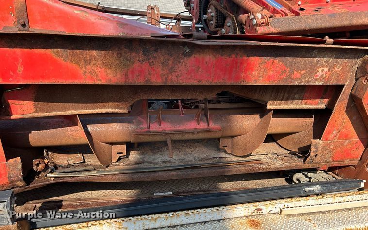 image for item DQ0879 Massey Ferguson MT750  combine