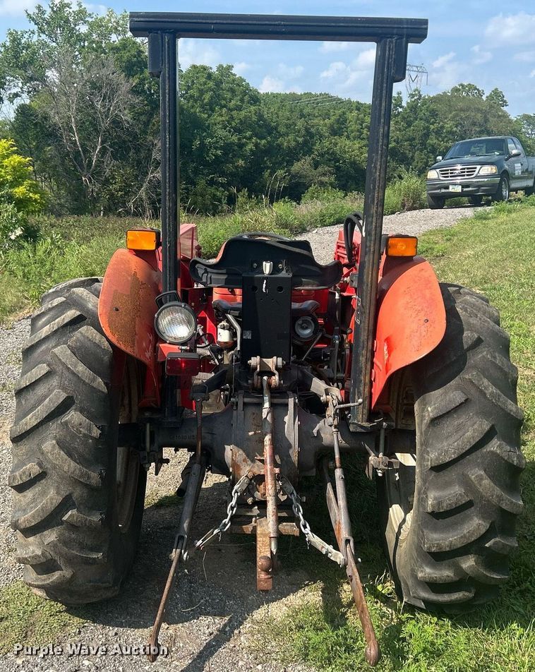 image for item DQ0887 1989 Massey Ferguson 240  tractor