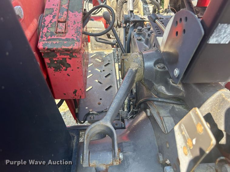 image for item DQ0887 1989 Massey Ferguson 240  tractor