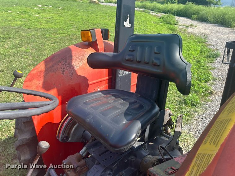 image for item DQ0887 1989 Massey Ferguson 240  tractor