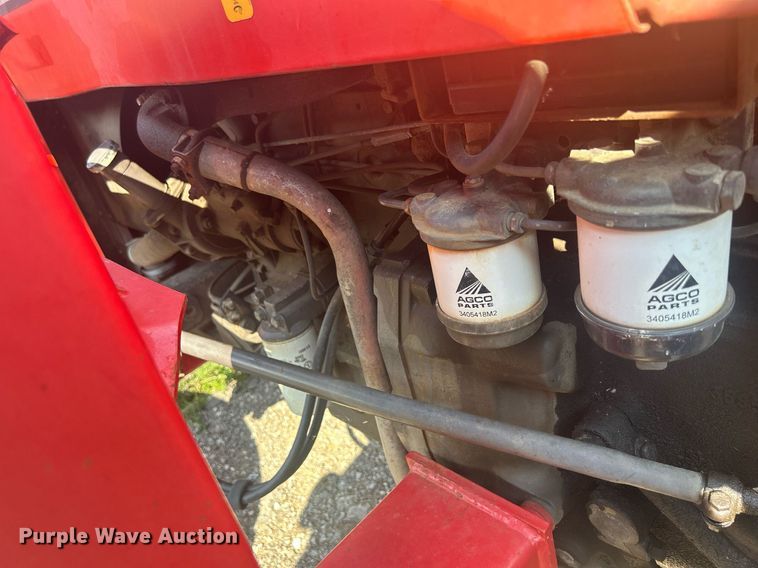 image for item DQ0887 1989 Massey Ferguson 240  tractor