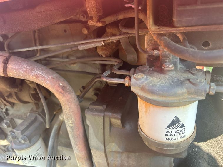 image for item DQ0887 1989 Massey Ferguson 240  tractor