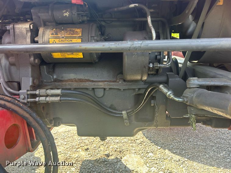 image for item DQ0887 1989 Massey Ferguson 240  tractor