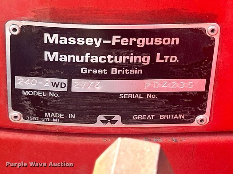 image for item DQ0887 1989 Massey Ferguson 240  tractor