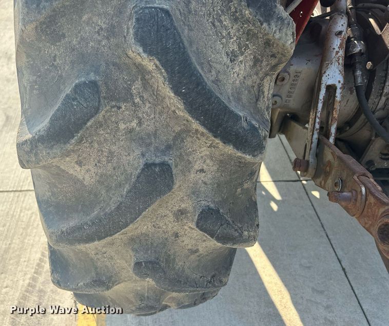 image for item DQ0888 1979 Massey Ferguson 275  tractor