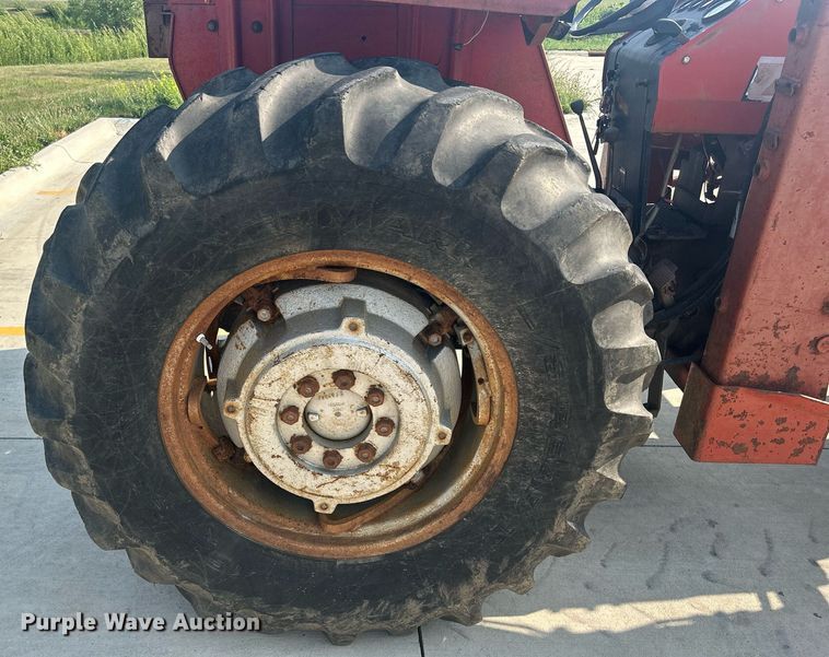 image for item DQ0888 1979 Massey Ferguson 275  tractor