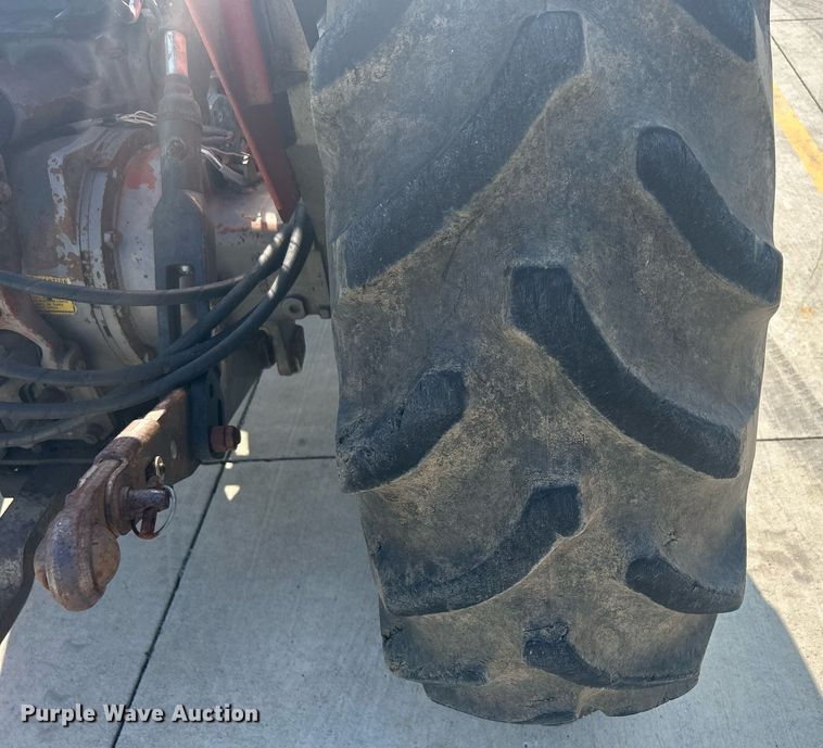 image for item DQ0888 1979 Massey Ferguson 275  tractor