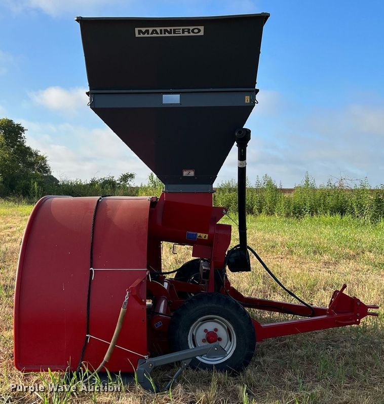 image for item DQ2143 2009 Mainero 2230  grain bagger