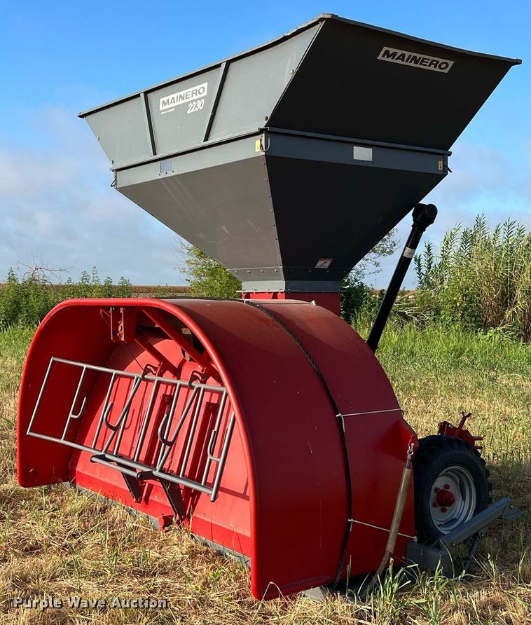 image for item DQ2143 2009 Mainero 2230  grain bagger