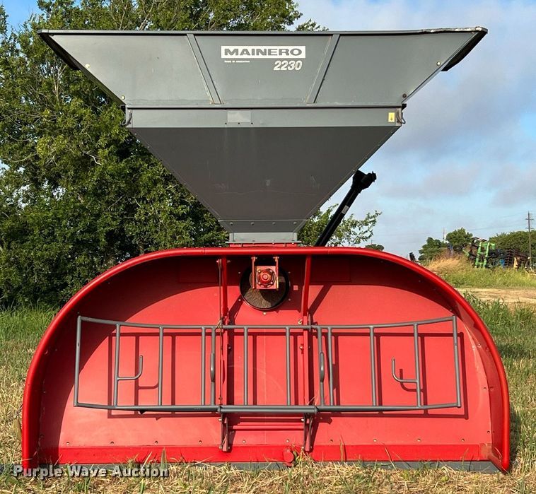 image for item DQ2143 2009 Mainero 2230  grain bagger