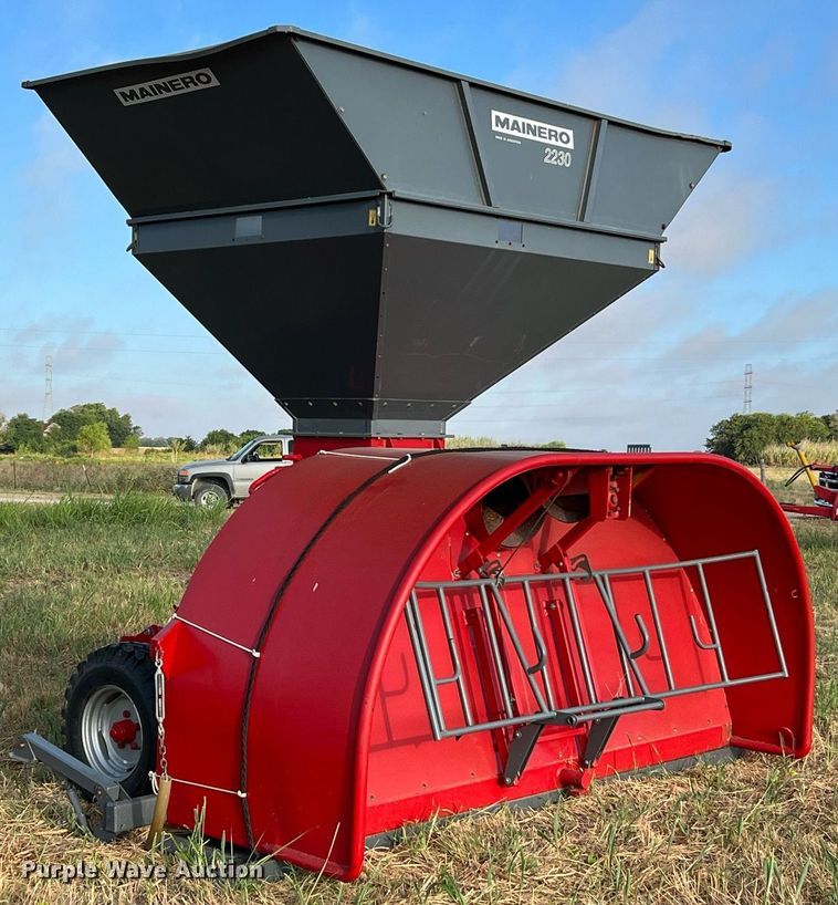 image for item DQ2143 2009 Mainero 2230  grain bagger